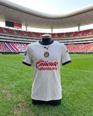 Chivas Visitante 2022-2023