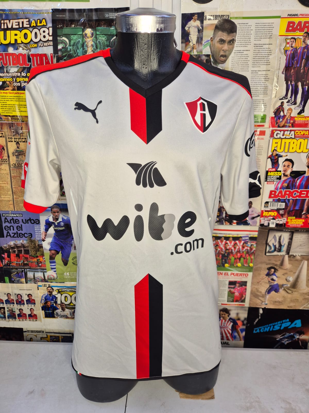 Atlas temporada 2016-2017 usada en juego por Daniel alvarez «el fideo»