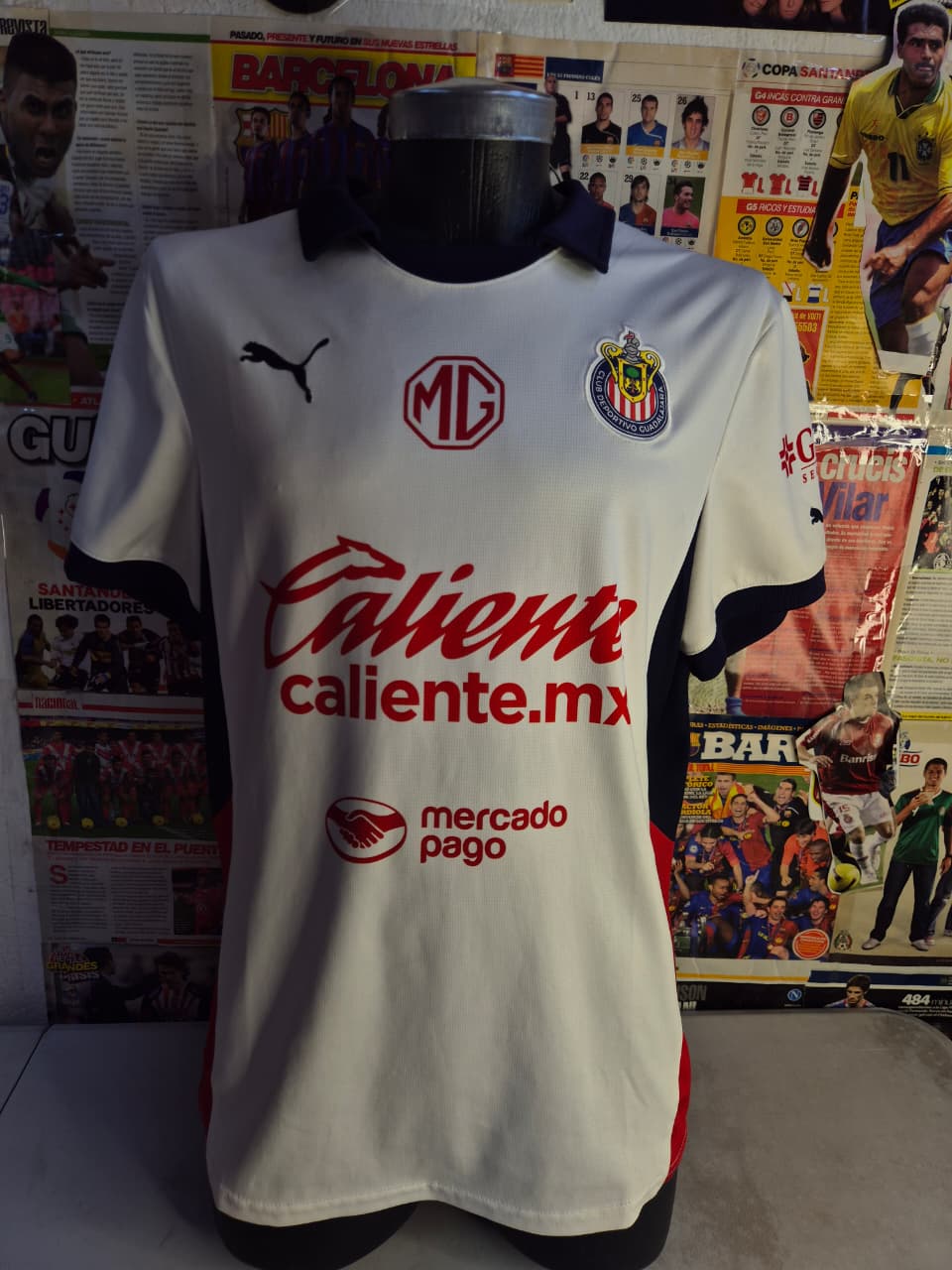 Chivas Visitante 2022-2023