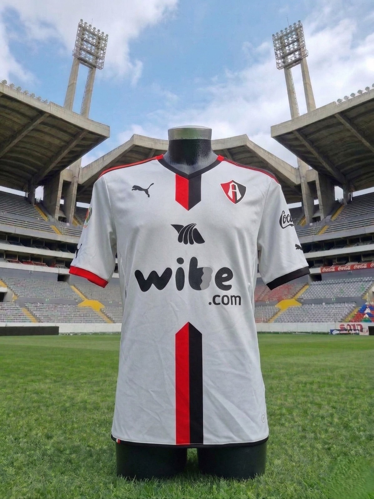 Atlas temporada 2016-2017 usada en juego por Daniel alvarez «el fideo»