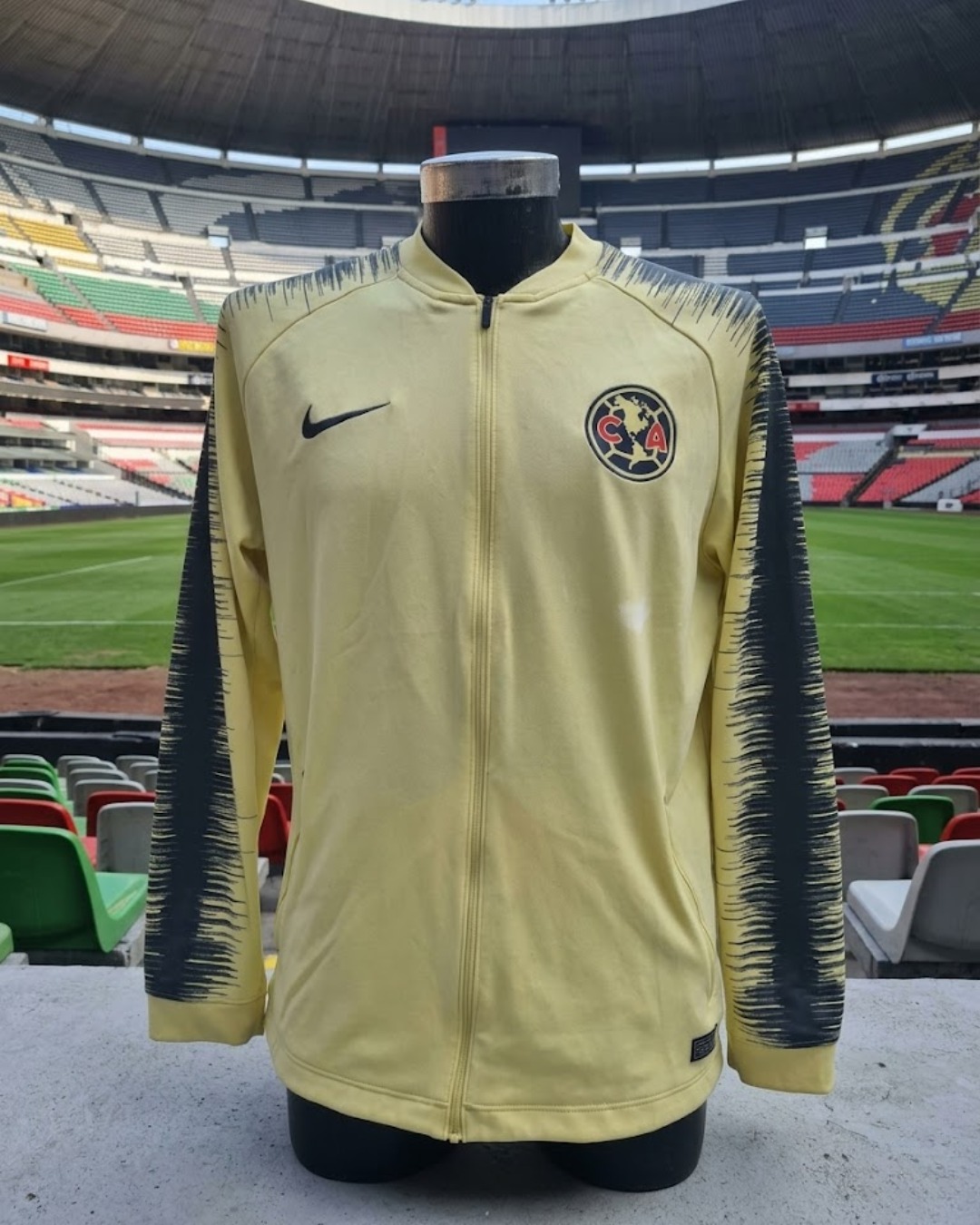 Chamarra club América 2018-2019